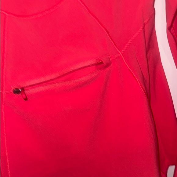Lululemon wind breaker - Picture 4 of 5